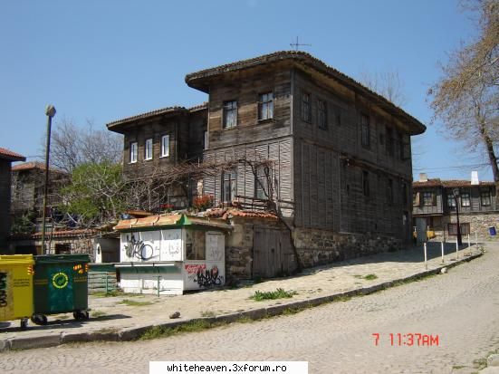 DESTINATII - O farama din arhitectura locala....tot Sozopol - CE FACEM IN TIMPUL LIBER?