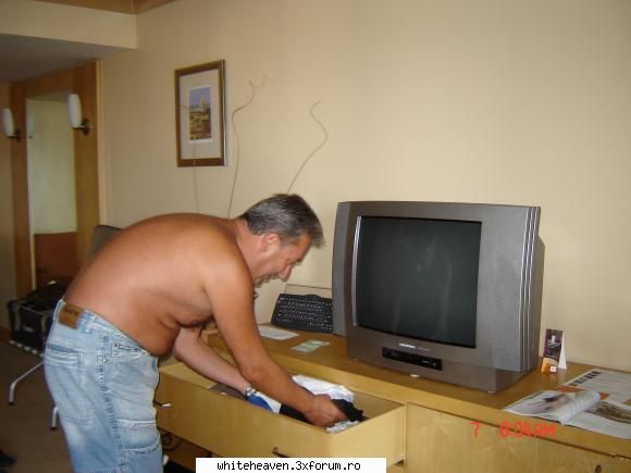 DESTINATII - instalarea intr-o camera care-si merita din - CE FACEM IN TIMPUL LIBER?