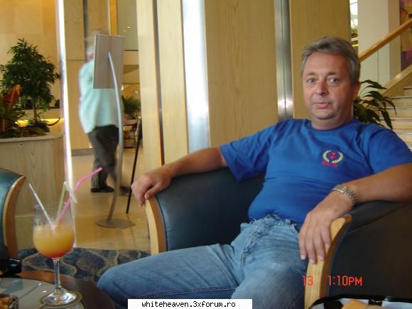 DESTINATII - Si un ultim pahar in lobby-barul hotelului - CE FACEM IN TIMPUL LIBER?