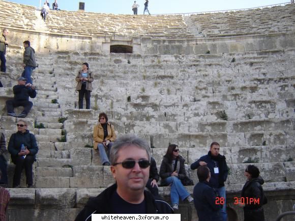 DESTINATII - teatrul roman din Jerash - CE FACEM IN TIMPUL LIBER?